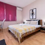 公寓 Comfortable 2br Urban Getaway In Center By Flat Mаnager *