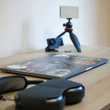 Comfortable 2br Urban Getaway In Center By Flat Mаnager דירה *