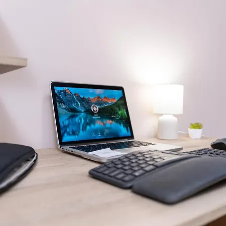 Apartman Comfortable 2br Urban Getaway In Center By Flat Mаnager *