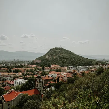 Comfortable 2br Urban Getaway In Center By Flat Mаnager Apartman Plovdiv