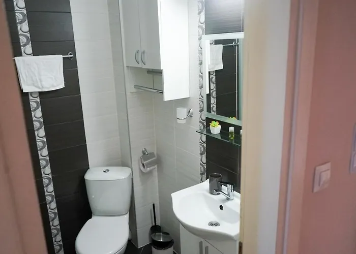 Apartman Comfortable 2br Urban Getaway In Center By Flat Mаnager