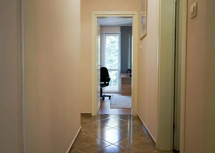 Apartman Comfortable 2br Urban Getaway In Center By Flat Mаnager