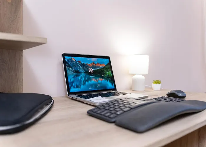 Apartman Comfortable 2br Urban Getaway In Center By Flat Mаnager *