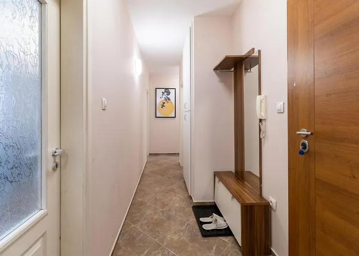 Apartman Comfortable 2br Urban Getaway In Center By Flat Mаnager