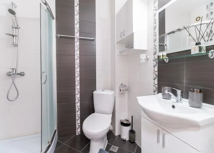 Comfortable 2br Urban Getaway In Center By Flat Mаnager *