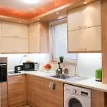 Апартаменты Comfortable 2br Urban Getaway In Center By Flat Mаnager