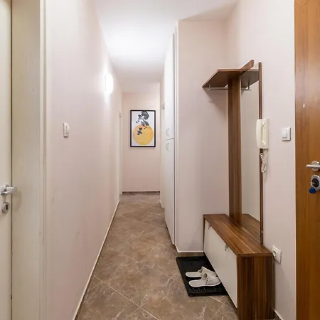 דירה Comfortable 2br Urban Getaway In Center