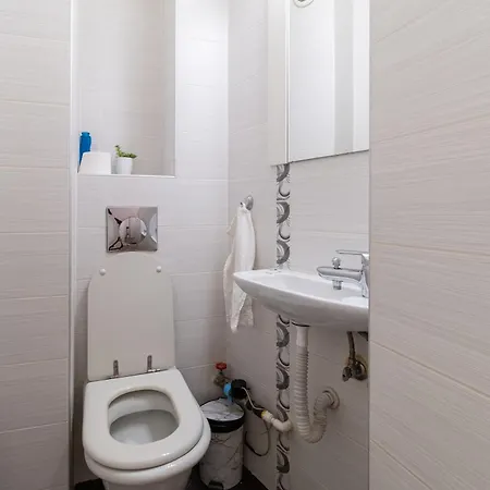 Comfortable 2br Urban Getaway In Center *