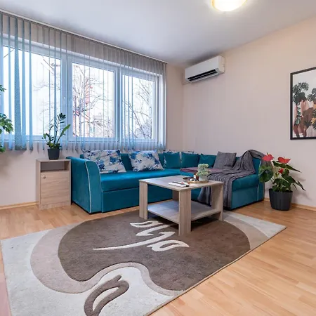Apartment Comfortable 2br Urban Getaway In Center *