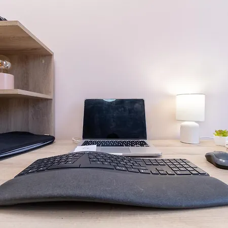 דירה Comfortable 2br Urban Getaway In Center פלובדיב