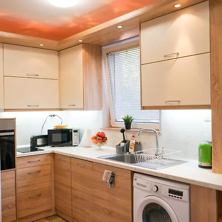 Apartment Comfortable 2br Urban Getaway In Center