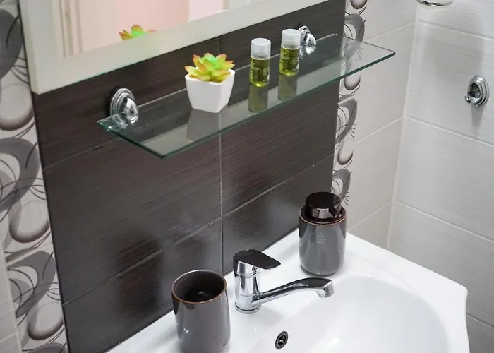 Comfortable 2br Urban Getaway In Center By Flat Mаnager 公寓 *